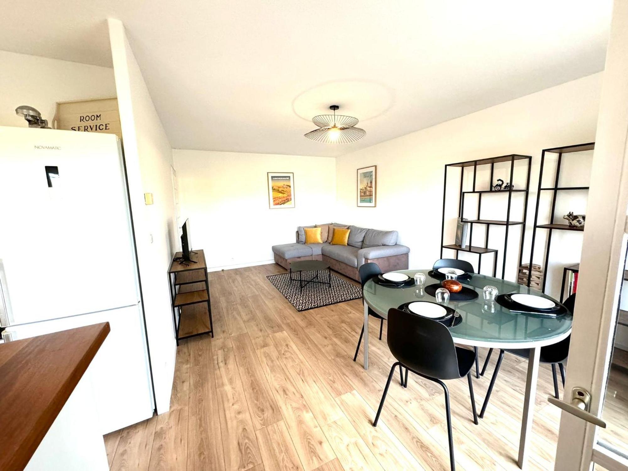 Appartement Quai Saone - By Primo C0Nciergerie Tournus Exterior photo